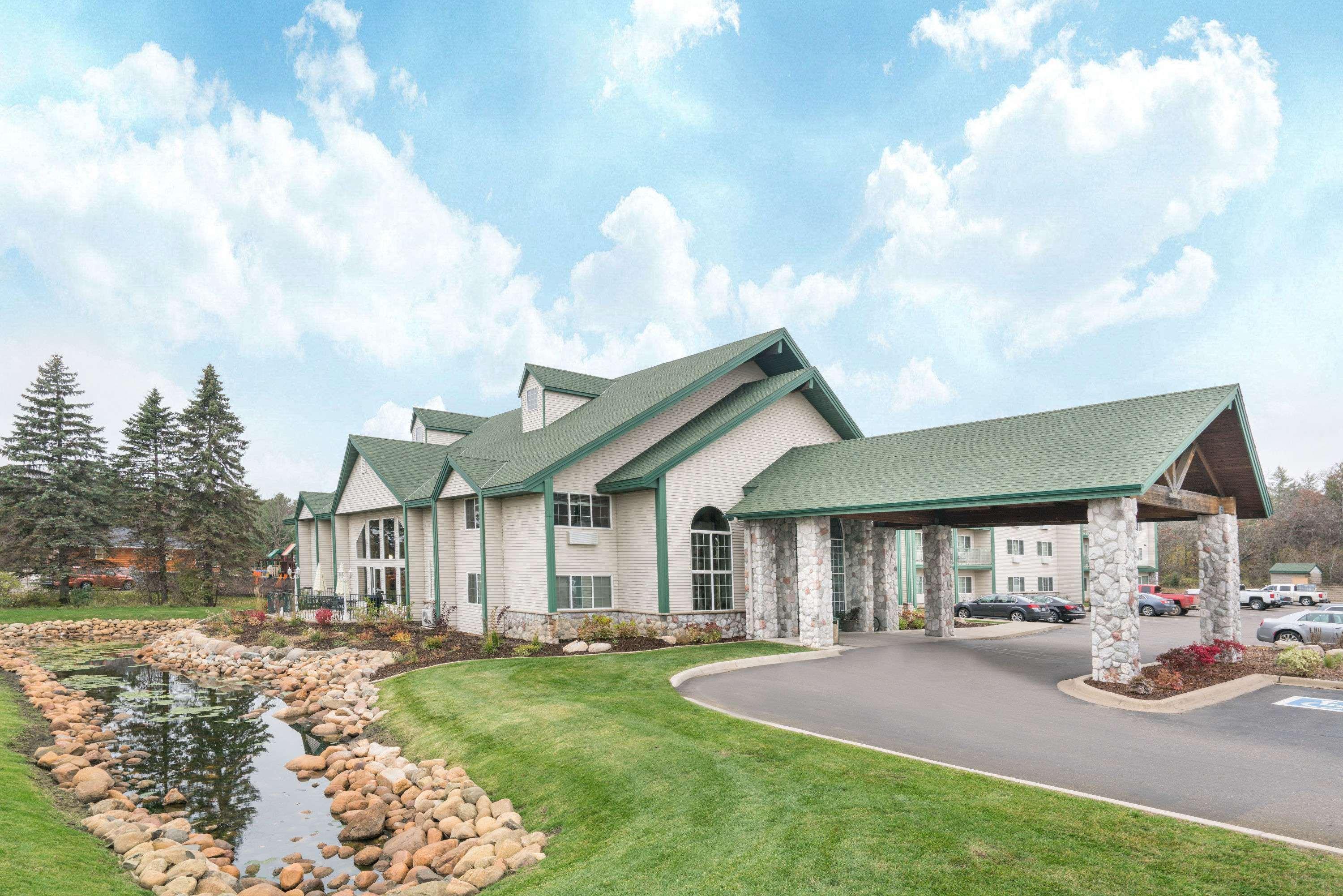 Baymont By Wyndham Baxter/Brainerd Area Hotel Kültér fotó