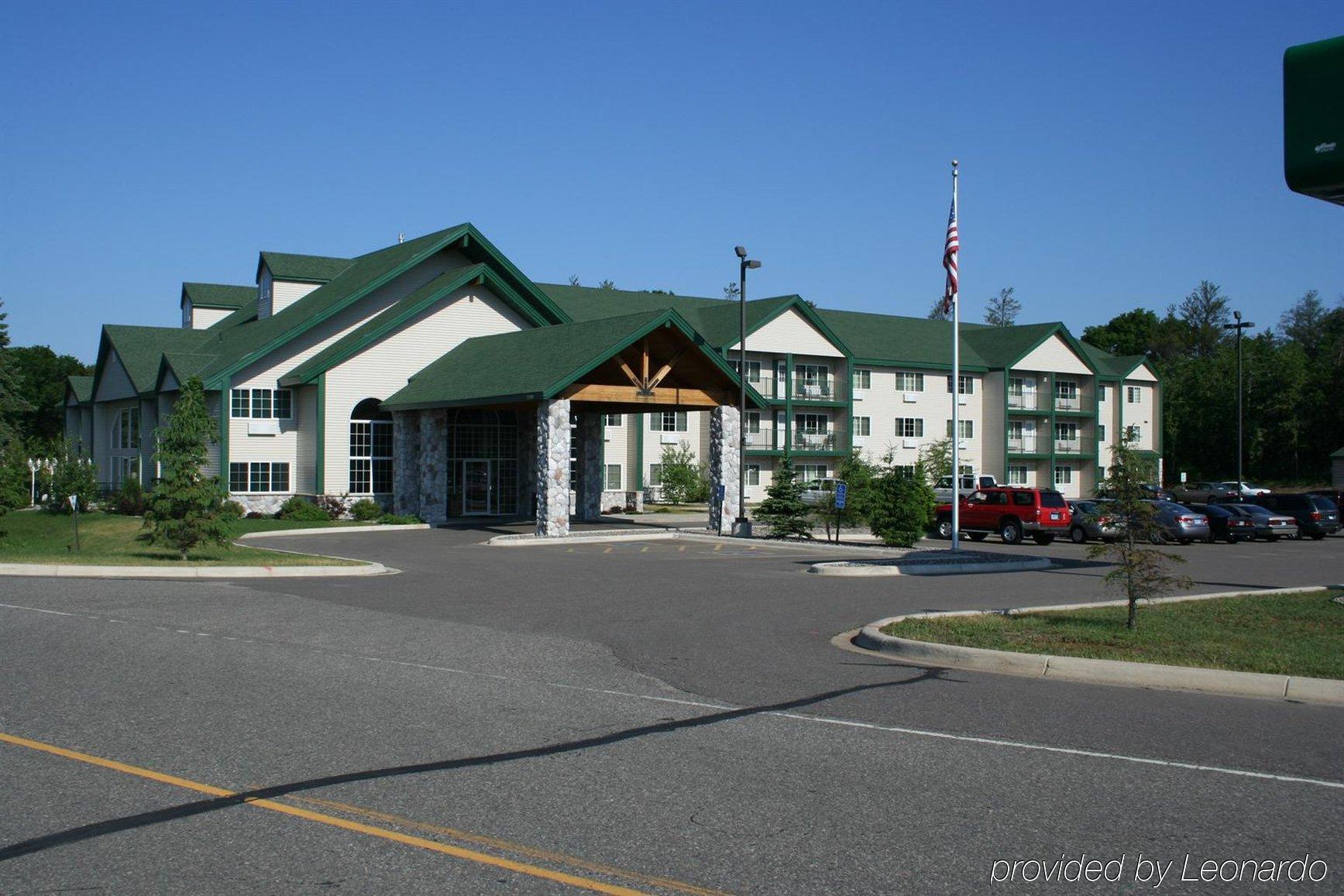 Baymont By Wyndham Baxter/Brainerd Area Hotel Kültér fotó